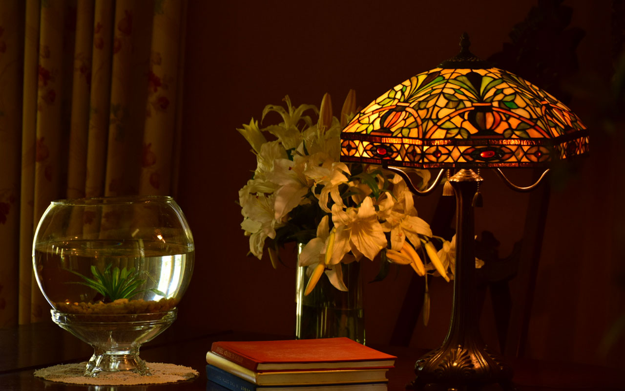 Fishbowl and Lamp | Newport Inns of Rhode Island