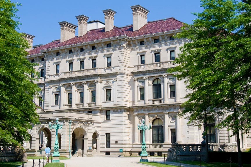 Discover the Unusual on a Beneath The Breakers Mansion Tour