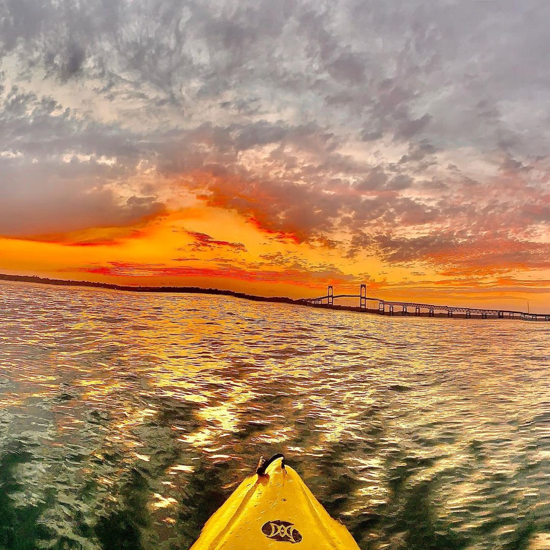 Kayak ride in the sunset | Newport Inns of Rhode Island